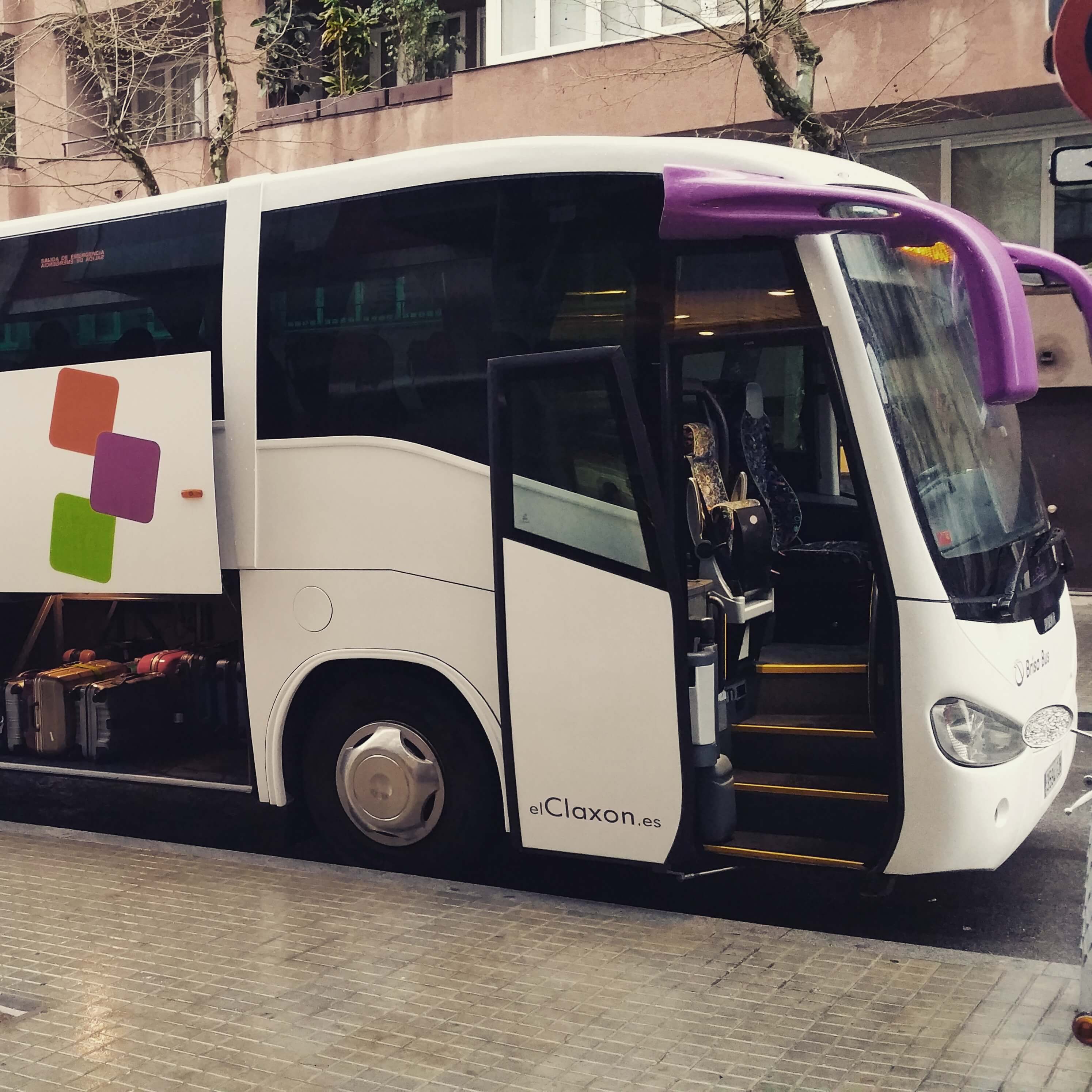 elClaxon autocar century irizar exterior transfer barcelona